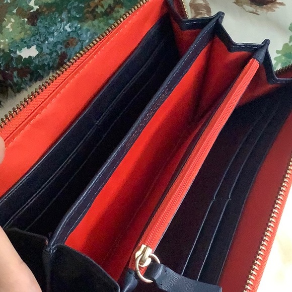 JUICY COUTURE CONTINENTAL LEATHER WALLET - Picture 3 of 3